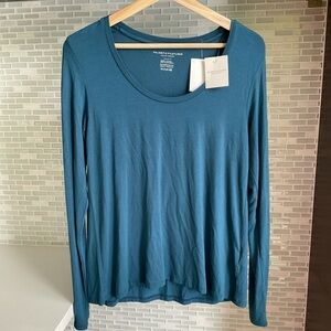 NWT Majestic Paris Blue Long Sleeve Scoop neck Top